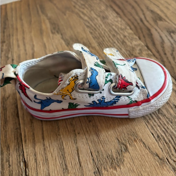 Dino print converse sneakers - Picture 5 of 9